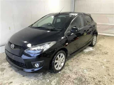 Mazda DEMIO  с аукциона в Японии