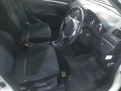 Suzuki SWIFT  с аукциона в Японии