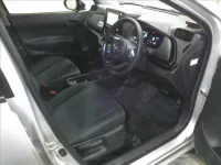 Toyota AQUA лот № 2017 оценка R  с аукциона в Японии 3