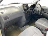 Toyota GAIA лот № 11042 оценка 3  с аукциона в Японии 2