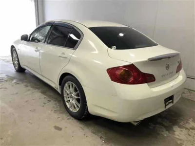 Nissan SKYLINE  с аукциона в Японии