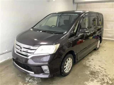 Nissan SERENA  с аукциона в Японии