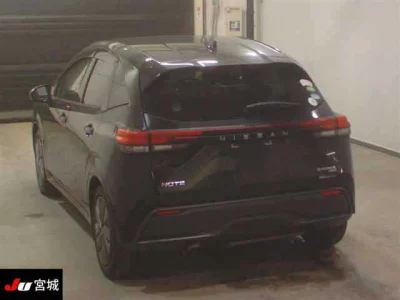 Nissan NOTE  с аукциона в Японии