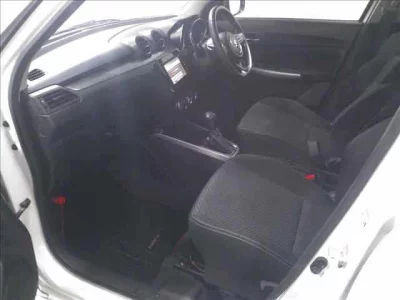 Suzuki SWIFT  с аукциона в Японии