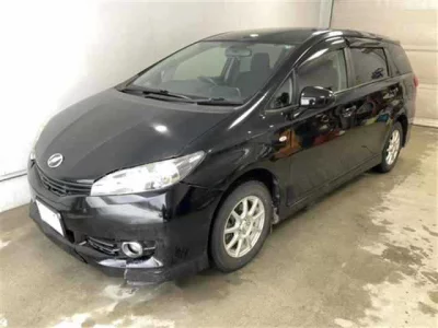 Toyota WISH  с аукциона в Японии