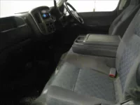 Nissan CARAVAN VAN лот № 9017 оценка R  с аукциона в Японии 2