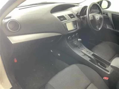 Mazda AXELA  с аукциона в Японии