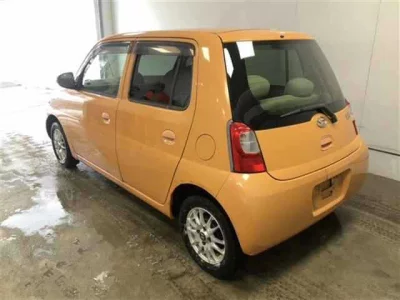 Daihatsu Esse
