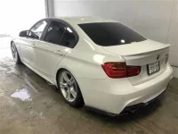 BMW 3-Series лот № 10110 оценка 3.5  с аукциона в Японии 1
