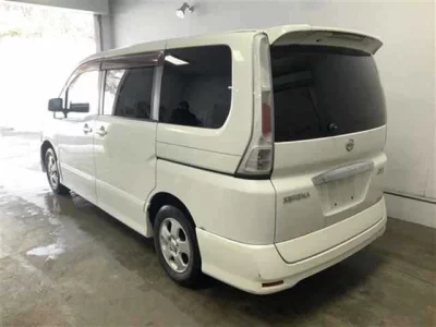 Nissan SERENA  с аукциона в Японии