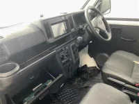 Toyota PIXIS VAN лот № 10106 оценка R  с аукциона в Японии 2