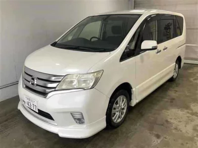 Nissan SERENA  с аукциона в Японии