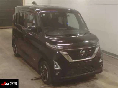 Nissan ROOX  с аукциона в Японии