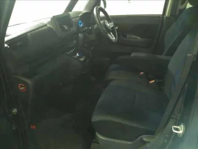 Nissan ROOX  с аукциона в Японии