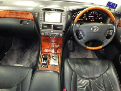 Toyota CELSIOR  с аукциона в Японии