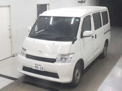 Mazda BONGO VAN  с аукциона в Японии