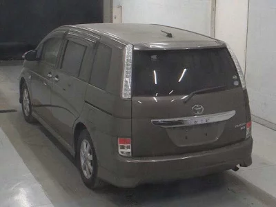 Toyota ISIS
