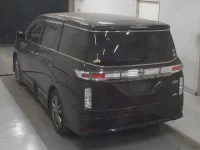 Nissan ELGRAND лот № 3048 оценка 3  с аукциона в Японии 1