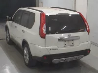 Nissan X-TRAIL лот № 3049 оценка 4  с аукциона в Японии 1