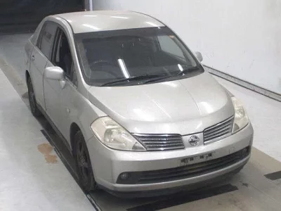 Nissan TIIDA LATIO  с аукциона в Японии