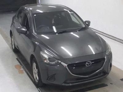 Mazda DEMIO  с аукциона в Японии