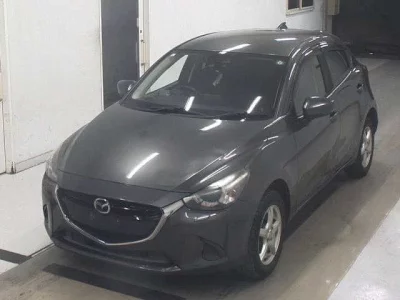 Mazda DEMIO  с аукциона в Японии