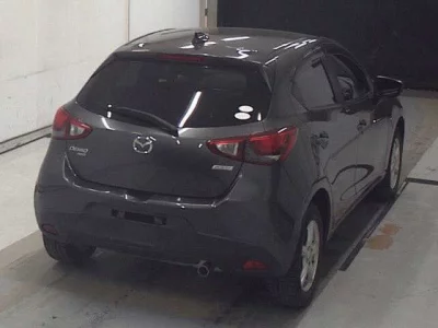 Mazda DEMIO  с аукциона в Японии