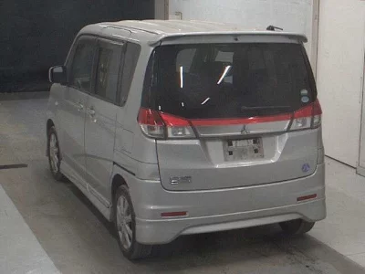 Mitsubishi DELICA D2