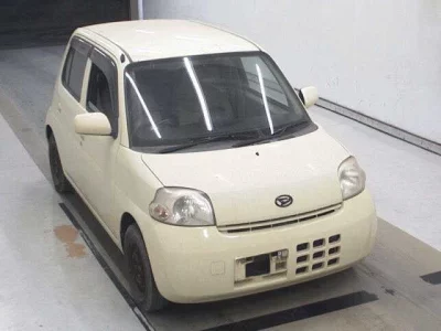 Daihatsu Esse
