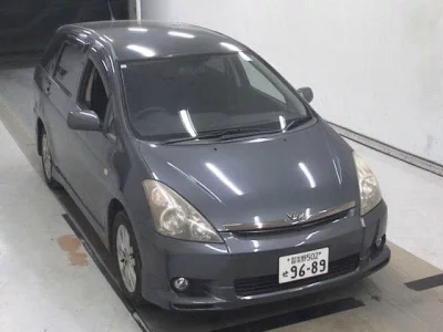 Toyota WISH  с аукциона в Японии