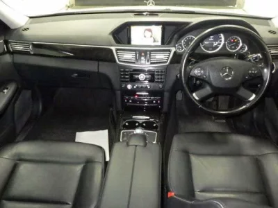 Mercedes-Benz E CLASS WAGON