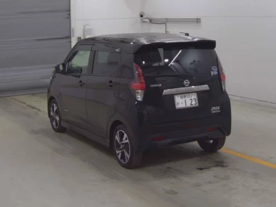 Nissan DAYZ  с аукциона в Японии