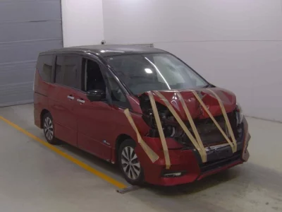 Nissan SERENA  с аукциона в Японии