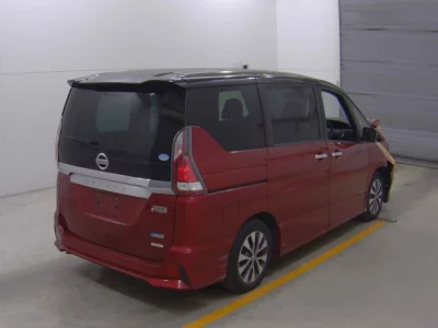 Nissan SERENA  с аукциона в Японии