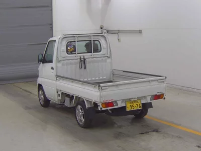 Nissan CLIPPER TRUCK