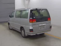Nissan ELGRAND лот № 7027 оценка R  с аукциона в Японии 1