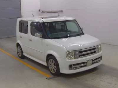 Nissan CUBE  с аукциона в Японии