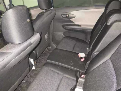 Toyota WISH  с аукциона в Японии