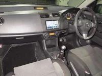 Suzuki SWIFT лот № 2071 оценка 3  с аукциона в Японии 4
