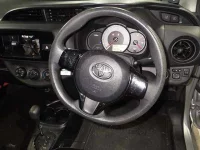 Toyota VITZ лот № 3062 оценка 4  с аукциона в Японии 7