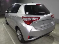 Toyota VITZ лот № 3062 оценка 4  с аукциона в Японии 3