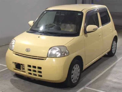 Daihatsu Esse