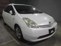 Toyota Prius лот № 2001 оценка 3  с аукциона в Японии 2