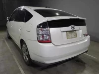 Toyota Prius лот № 2001 оценка 3  с аукциона в Японии 3