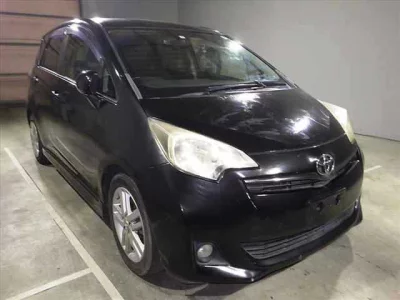 Toyota RACTIS  с аукциона в Японии