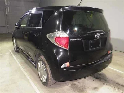 Toyota RACTIS  с аукциона в Японии