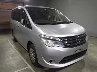 Nissan SERENA  с аукциона в Японии