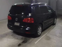 Volkswagen GOLF TOURAN лот № 2092 оценка 3.5  с аукциона в Японии 1