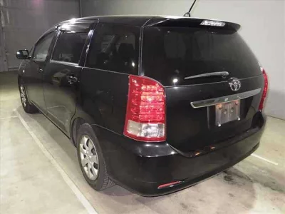 Toyota WISH  с аукциона в Японии