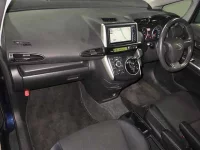 Toyota WISH лот № 3273 оценка 3.5  с аукциона в Японии 4